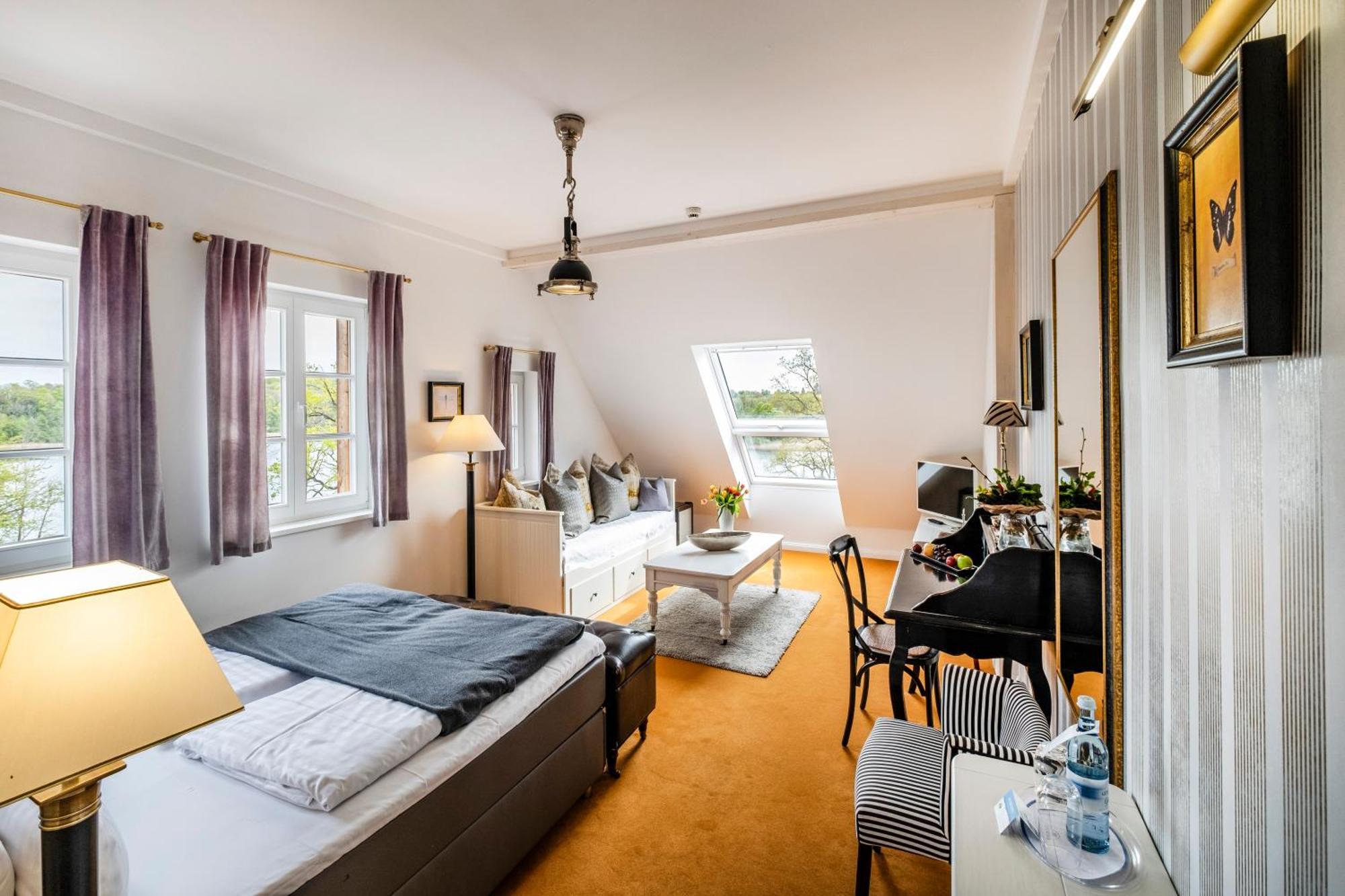 Seehotel Lichtenberg エクステリア 写真